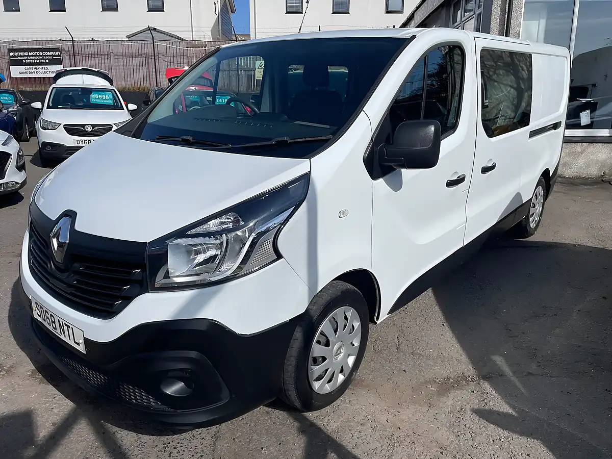 Used 2018 Renault Trafic 29 Business Crew Van Double Cab White - Interior and Exterior details 7