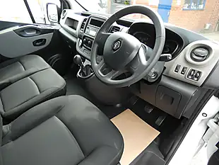 Used 2018 Renault Trafic Business+ Glacier White - Interior and Exterior details 15
