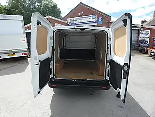 Used 2018 Renault Trafic Business+ Glacier White - Interior and Exterior details 20