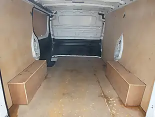 Used 2018 Renault Trafic Business+ Glacier White - Interior and Exterior details 3
