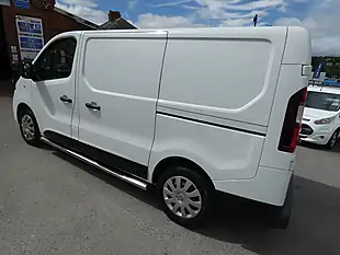 Used 2018 Renault Trafic Business+ Glacier White - Interior and Exterior details 4