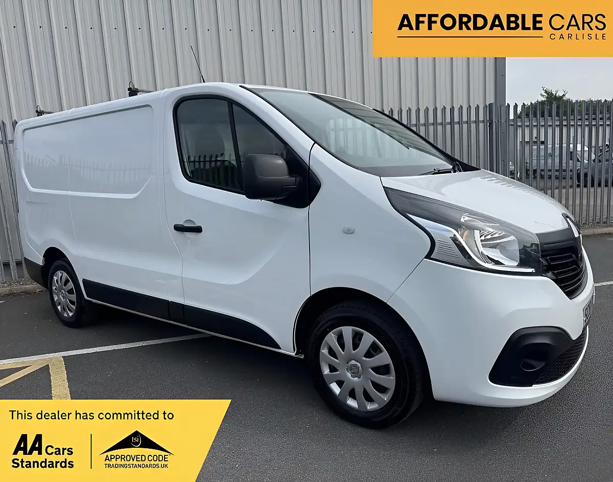 Used 2018 Renault Trafic Business + No Vat White - Front View