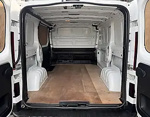 Used 2018 Renault Trafic Business + No Vat White - Interior and Exterior details 11