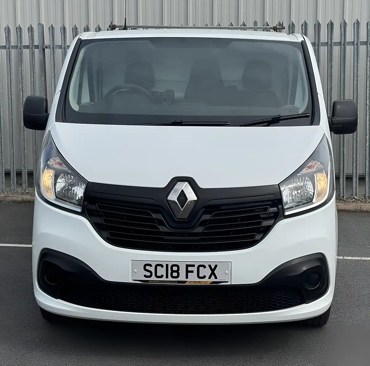 Used 2018 Renault Trafic Business + No Vat White - Interior and Exterior details 3