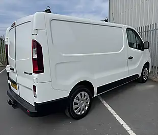 Used 2018 Renault Trafic Business + No Vat White - Interior and Exterior details 5