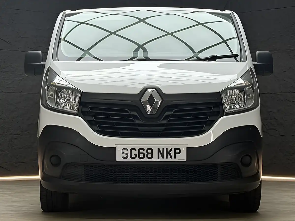 Used 2018 Renault Trafic Business White - Interior and Exterior details 3