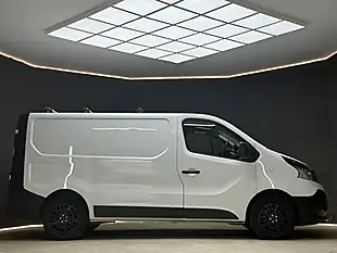 Used 2018 Renault Trafic Business White - Interior and Exterior details 5