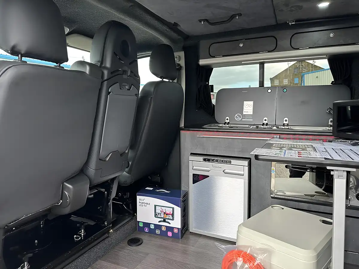 Used 2018 Renault Trafic Campervan White - Interior and Exterior details 18