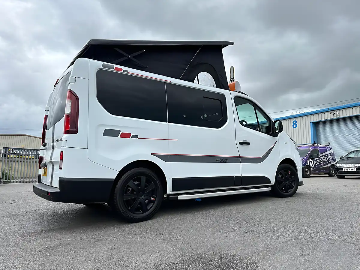 Used 2018 Renault Trafic Campervan White - Interior and Exterior details 7