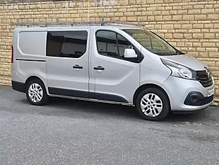 Used 2018 Renault Trafic Energy 27 Sport Nav Crew Van Swb Silver - Interior and Exterior details 12
