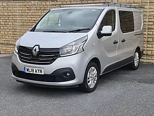 Used 2018 Renault Trafic Energy 27 Sport Nav Crew Van Swb Silver - Interior and Exterior details 4