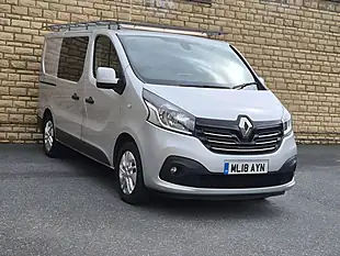 Used 2018 Renault Trafic Energy 27 Sport Nav Crew Van Swb Silver - Interior and Exterior details 9