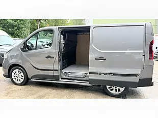 Used 2018 Renault Trafic Energy 27 Sport Nav Grey - Interior and Exterior details 12