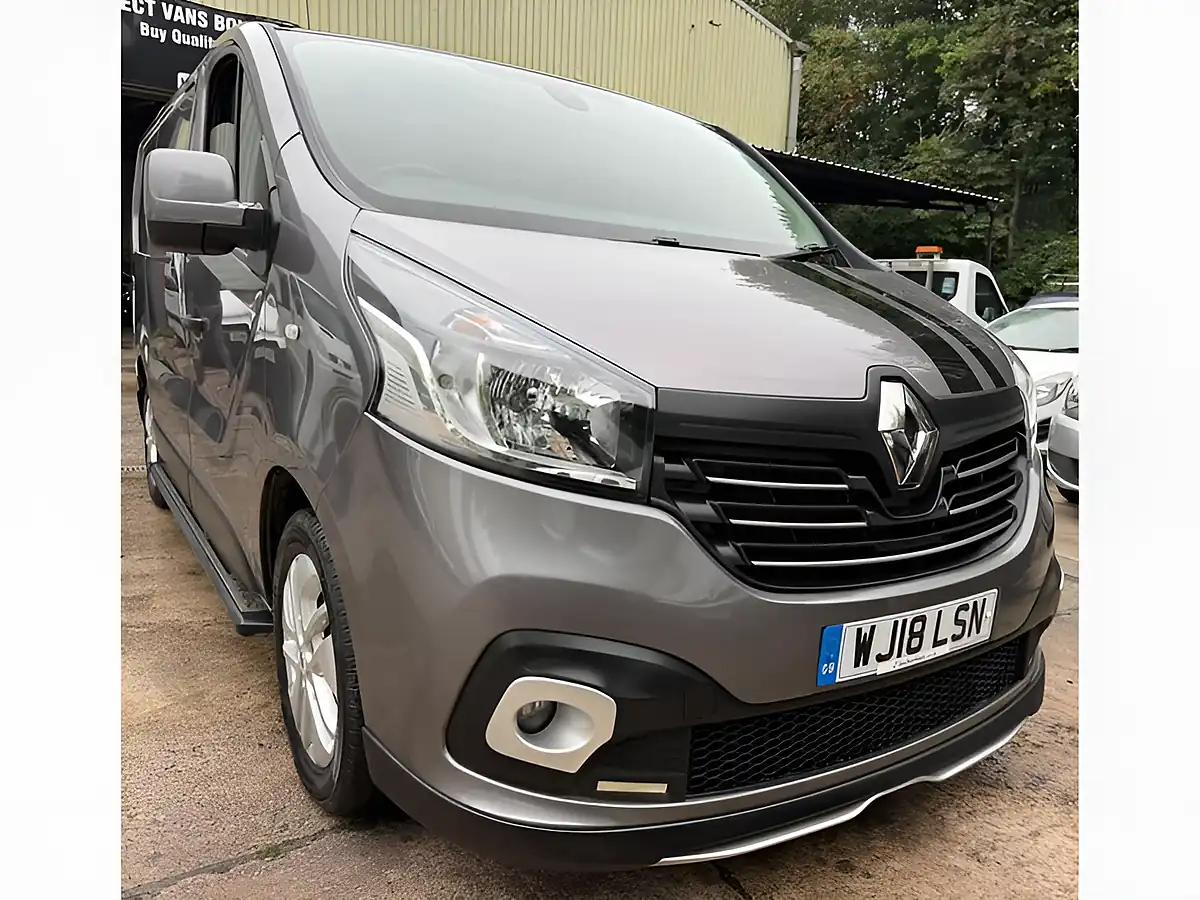 Used 2018 Renault Trafic Energy 27 Sport Nav Grey - Interior and Exterior details 3