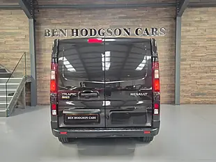 Used 2018 Renault Trafic Sport Nav Black - Interior and Exterior details 10