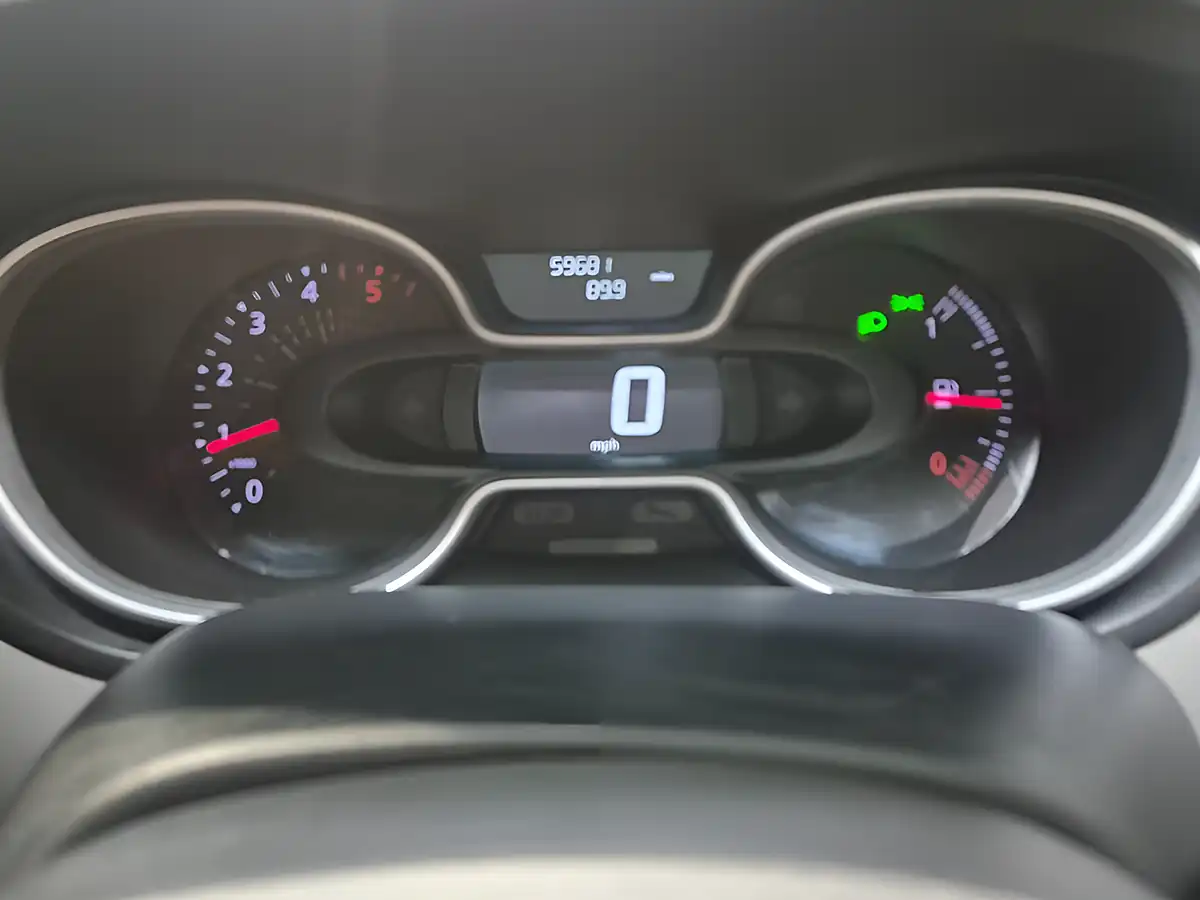 Used 2018 Renault Trafic Sport Nav Black - Interior and Exterior details 15