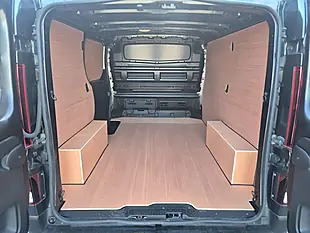 Used 2018 Renault Trafic Sport Nav Black - Interior and Exterior details 18