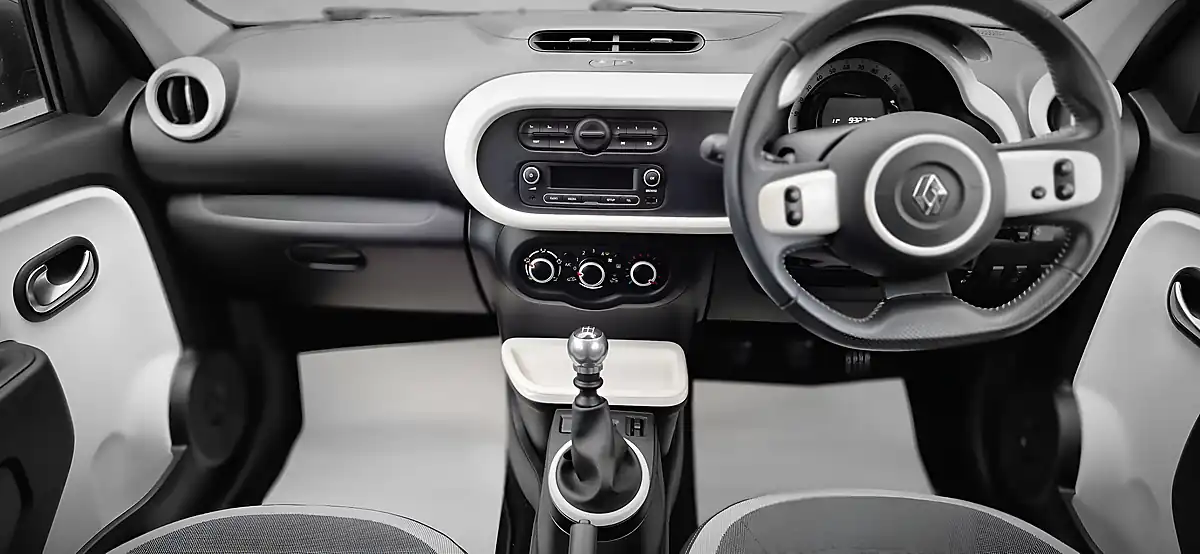 Used 2018 Renault Twingo Dynamique Energy Black - Interior and Exterior details 11