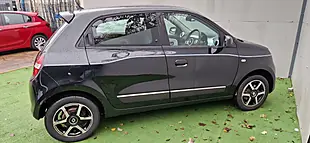 Used 2018 Renault Twingo Dynamique Energy Black - Interior and Exterior details 7