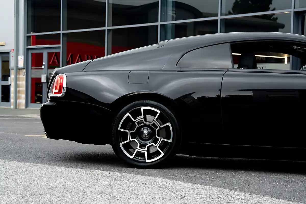 Used 2018 Rolls-Royce Wraith Black Badge Diamond Black - Interior and Exterior details 17