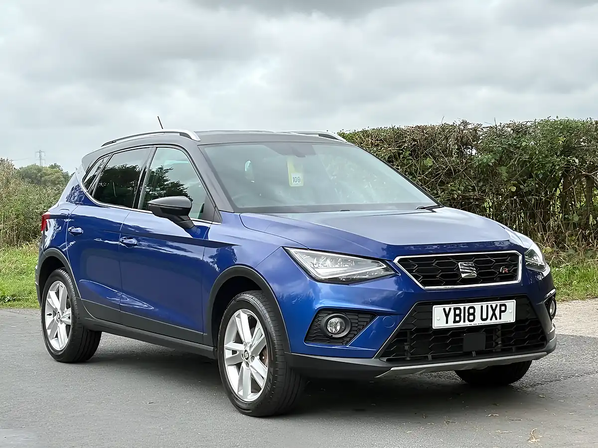 Used 2018 SEAT Arona Fr Blue - Front View