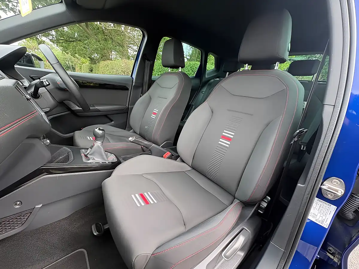 Used 2018 SEAT Arona Fr Blue - Interior and Exterior details 10