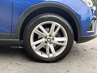 Used 2018 SEAT Arona Fr Blue - Interior and Exterior details 17