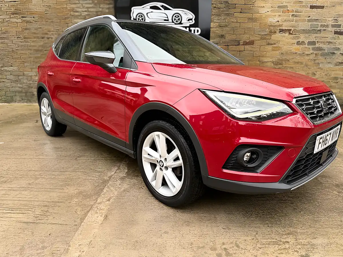 Used 2018 SEAT Arona Fr Red - Interior and Exterior details 7