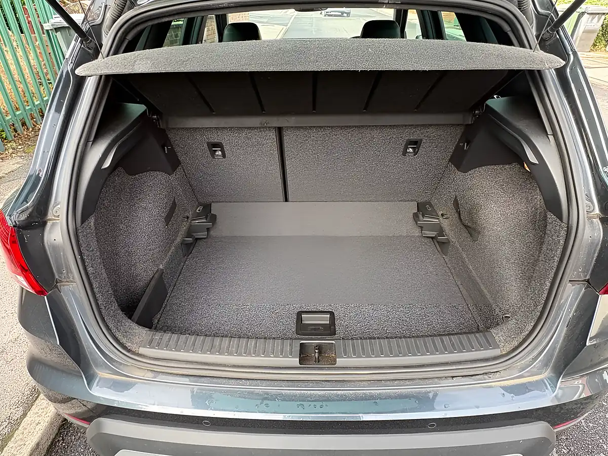 Used 2018 SEAT Arona Fr Sport Grey - Interior and Exterior details 16