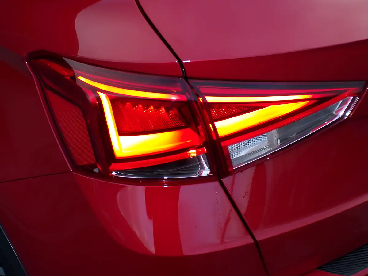 Used 2018 SEAT Arona Fr Sport Red - Interior and Exterior details 13