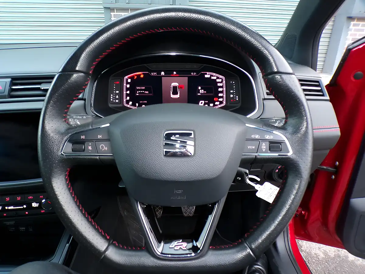 Used 2018 SEAT Arona Fr Sport Red - Interior and Exterior details 14