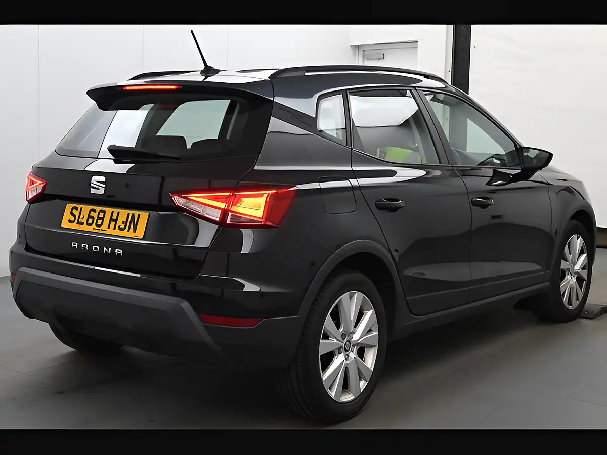 Used 2018 SEAT Arona Se Technology Black - Interior and Exterior details 14