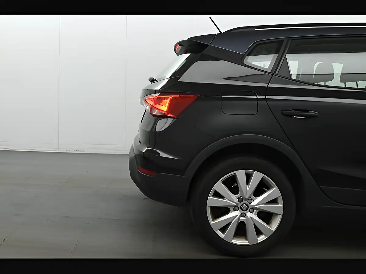Used 2018 SEAT Arona Se Technology Black - Interior and Exterior details 15