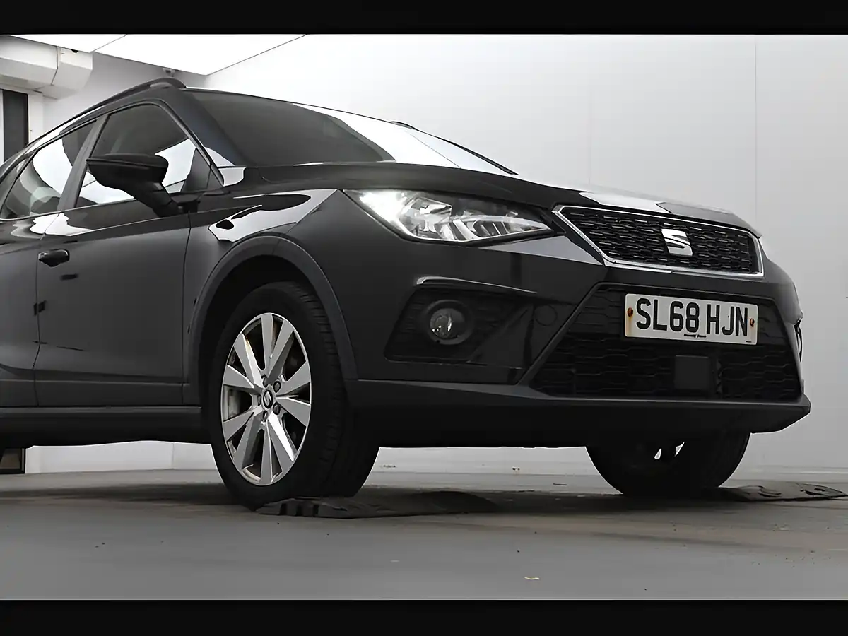 Used 2018 SEAT Arona Se Technology Black - Interior and Exterior details 2