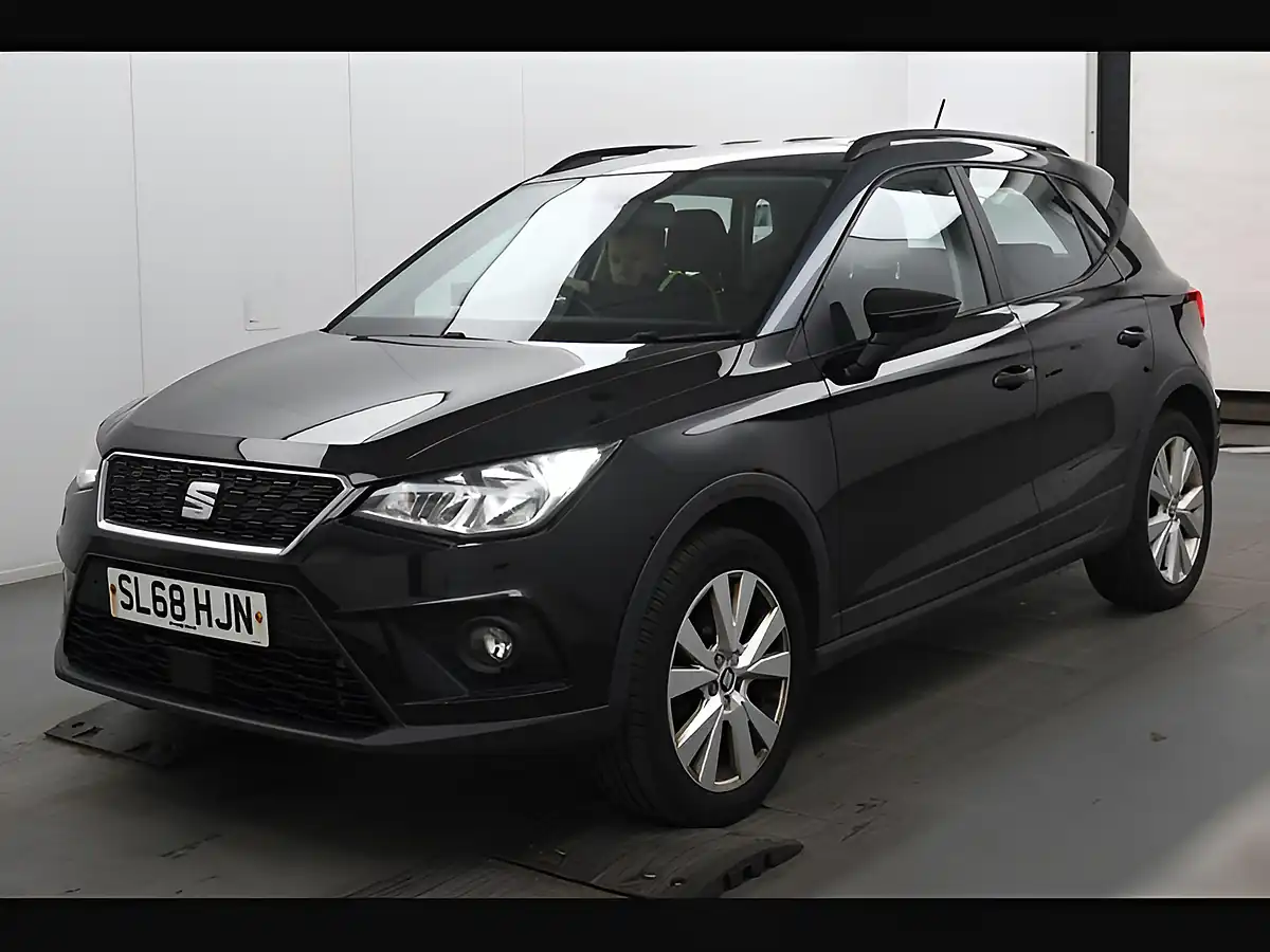 Used 2018 SEAT Arona Se Technology Black - Interior and Exterior details 5