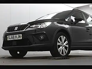 Used 2018 SEAT Arona Se Technology Black - Interior and Exterior details 6