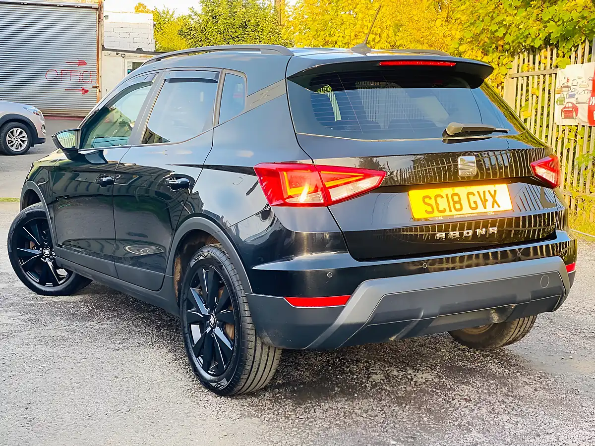 Used 2018 SEAT Arona Se Technology Black - Interior and Exterior details 10