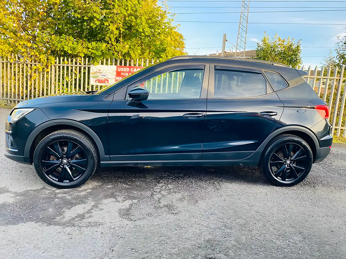 Used 2018 SEAT Arona Se Technology Black - Interior and Exterior details 11