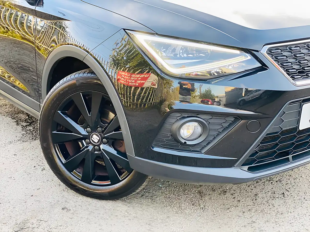 Used 2018 SEAT Arona Se Technology Black - Interior and Exterior details 2