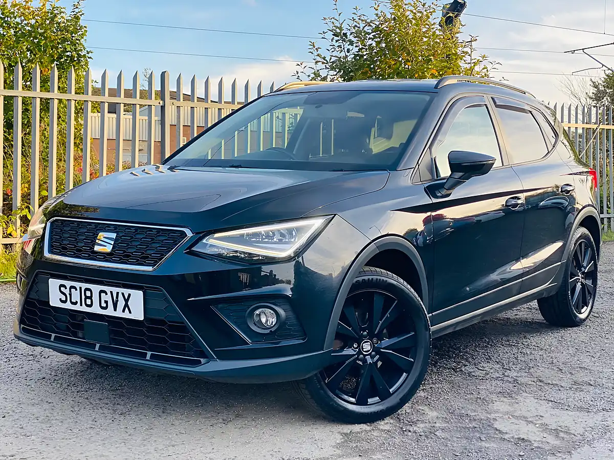 Used 2018 SEAT Arona Se Technology Black - Interior and Exterior details 4