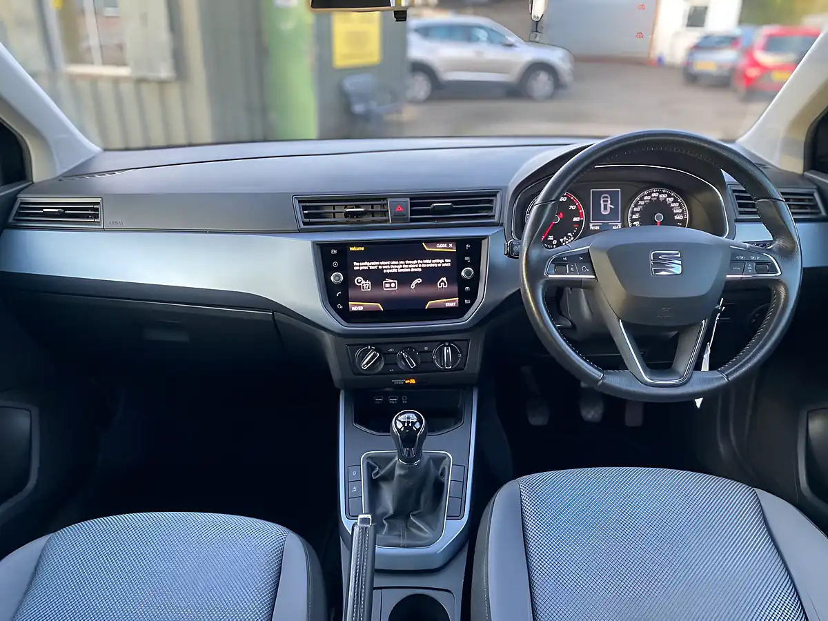 Used 2018 SEAT Arona Se Technology Black - Interior and Exterior details 5
