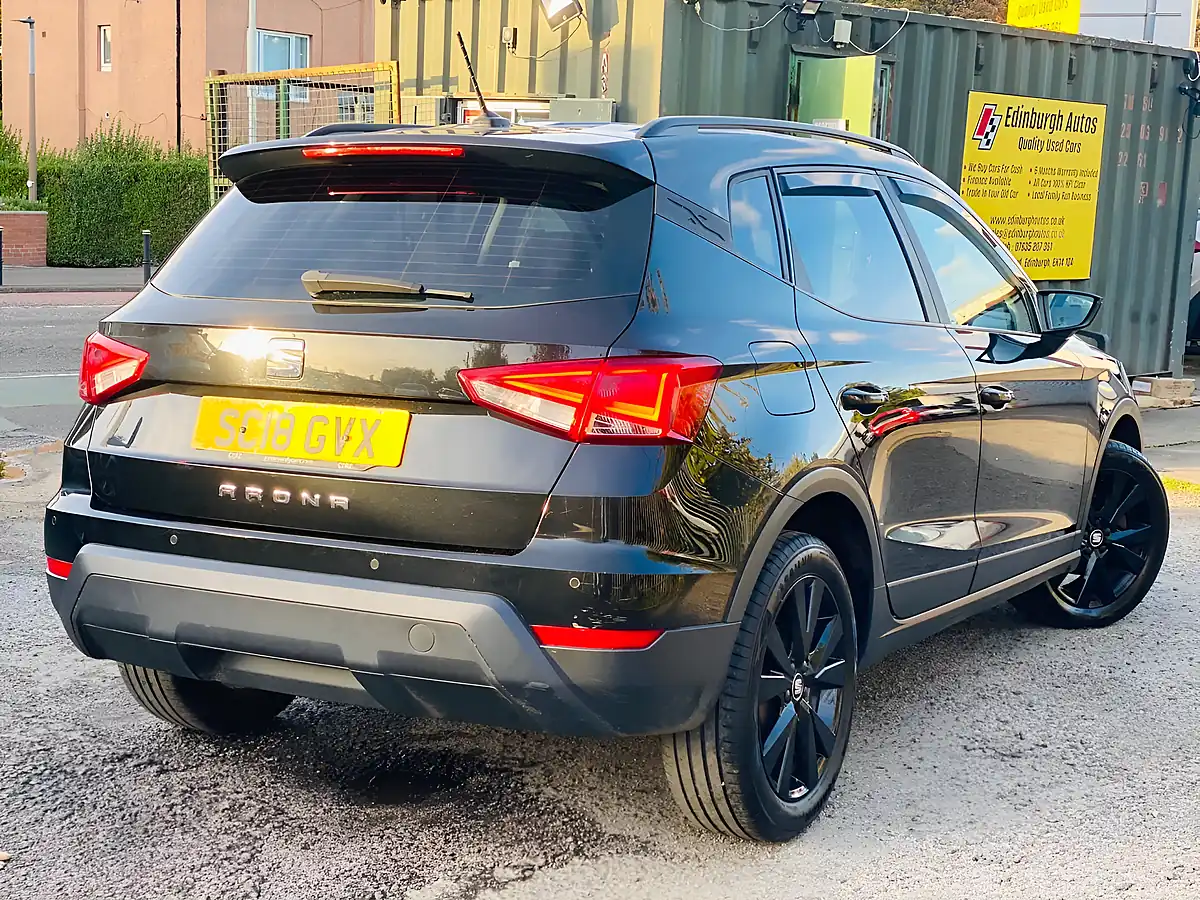 Used 2018 SEAT Arona Se Technology Black - Interior and Exterior details 9