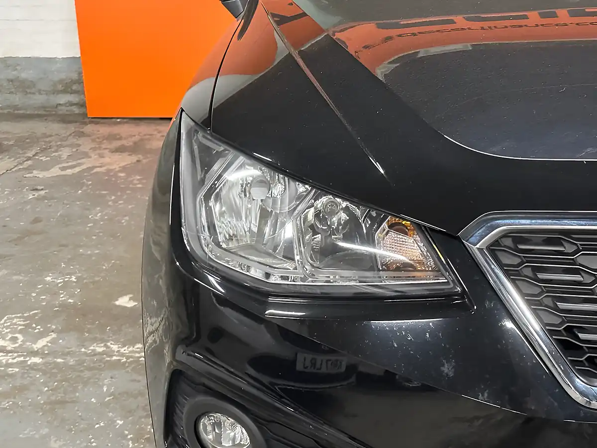 Used 2018 SEAT Arona Se Technology Black - Interior and Exterior details 13