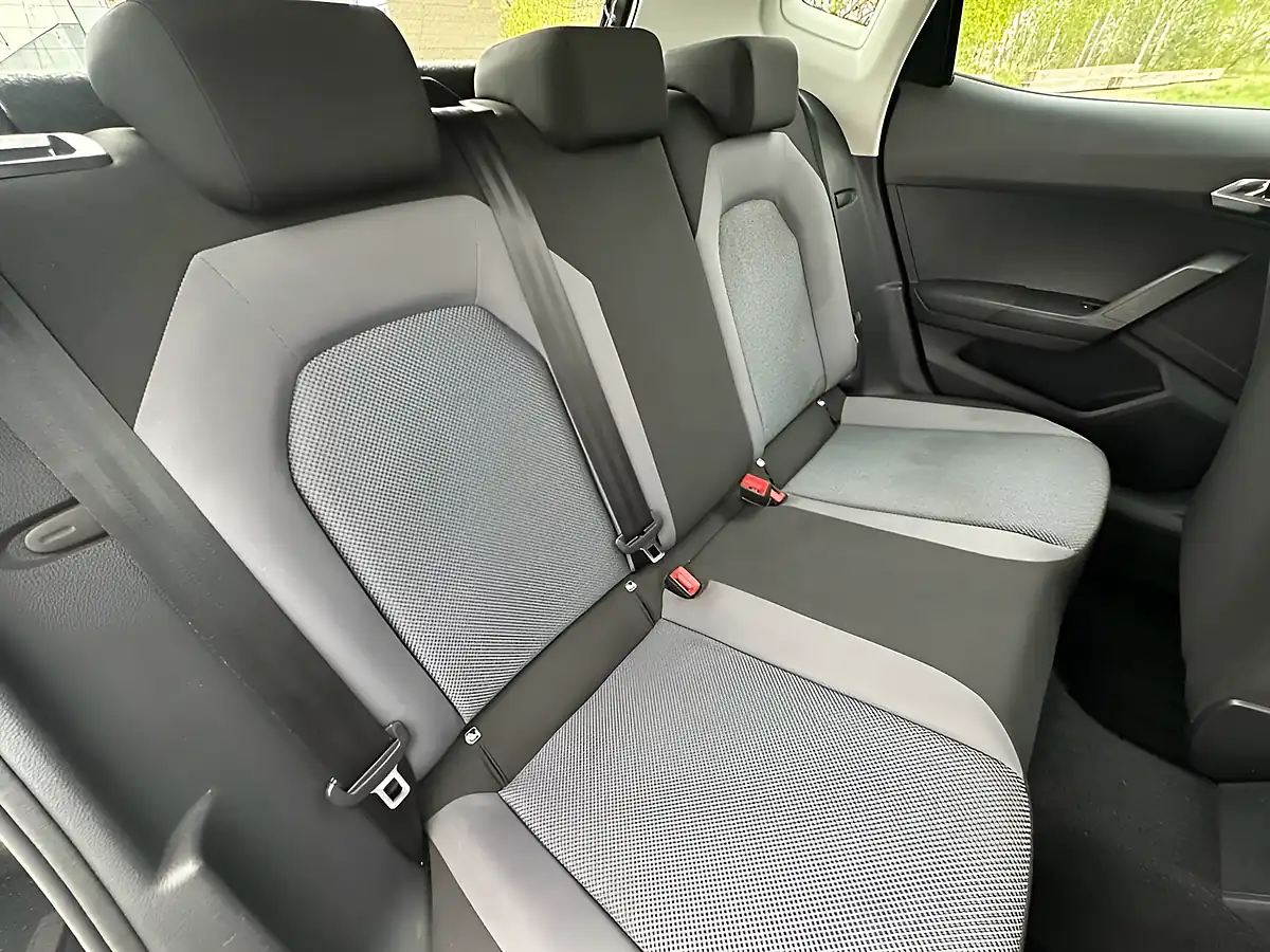 Used 2018 SEAT Arona Se Technology Black - Interior and Exterior details 18