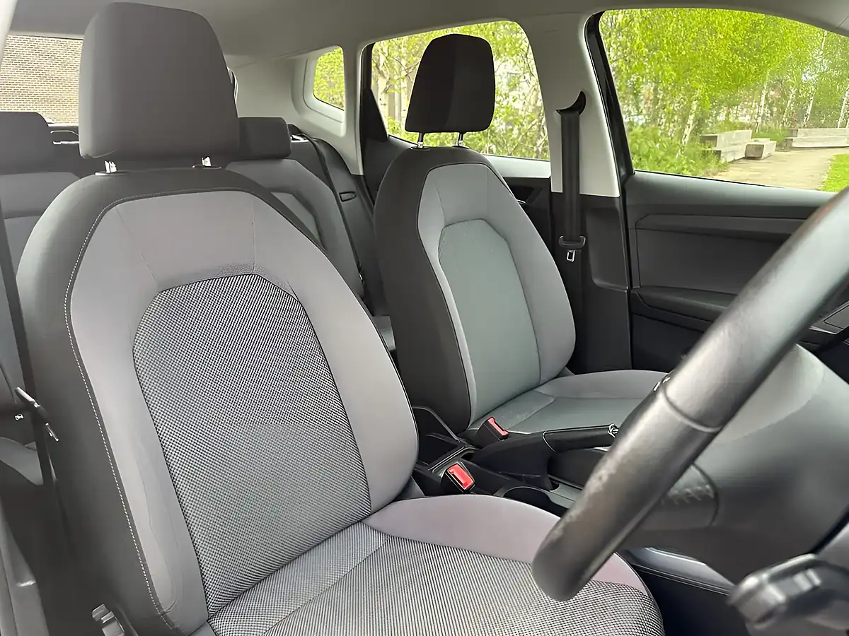 Used 2018 SEAT Arona Se Technology Black - Interior and Exterior details 19