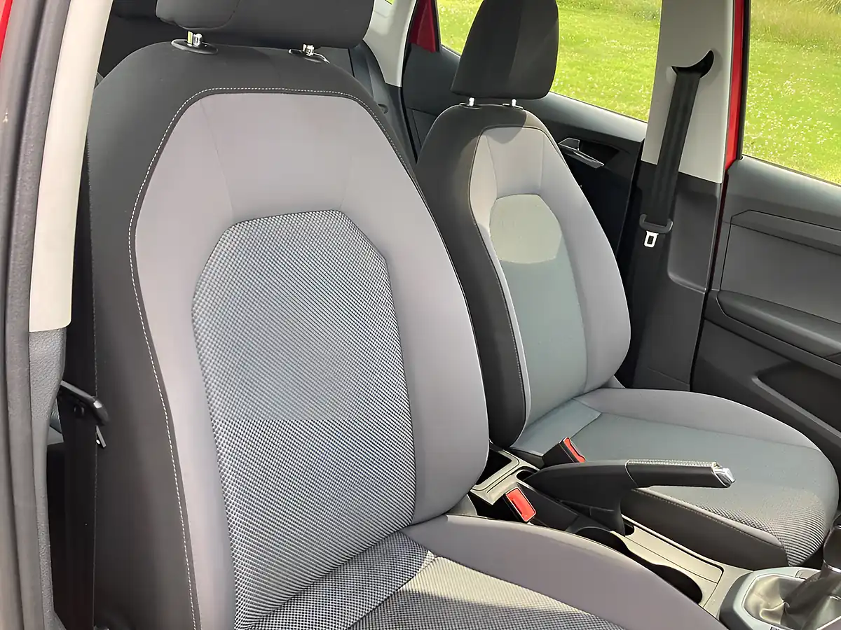 Used 2018 SEAT Arona Se Technology Lux Red - Interior and Exterior details 13