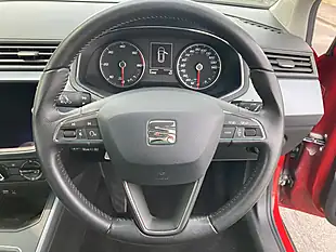 Used 2018 SEAT Arona Se Technology Lux Red - Interior and Exterior details 14