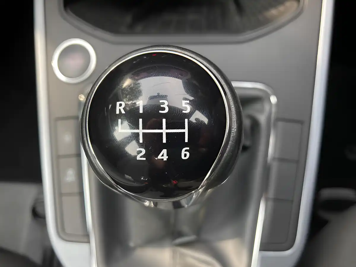 Used 2018 SEAT Arona Se Technology Lux Red - Interior and Exterior details 17