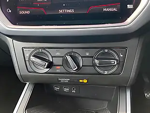 Used 2018 SEAT Arona Se Technology Lux Red - Interior and Exterior details 18