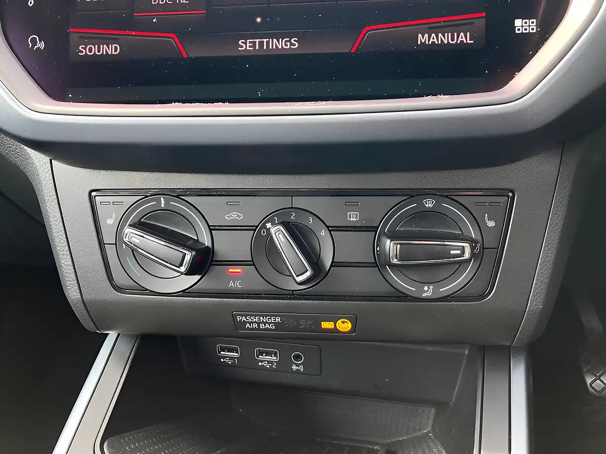 Used 2018 SEAT Arona Se Technology Lux Red - Interior and Exterior details 18